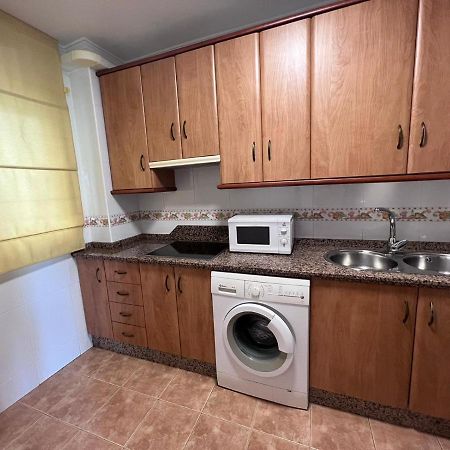 Apartamentos La Caleta Калета Де Велес Екстериор снимка